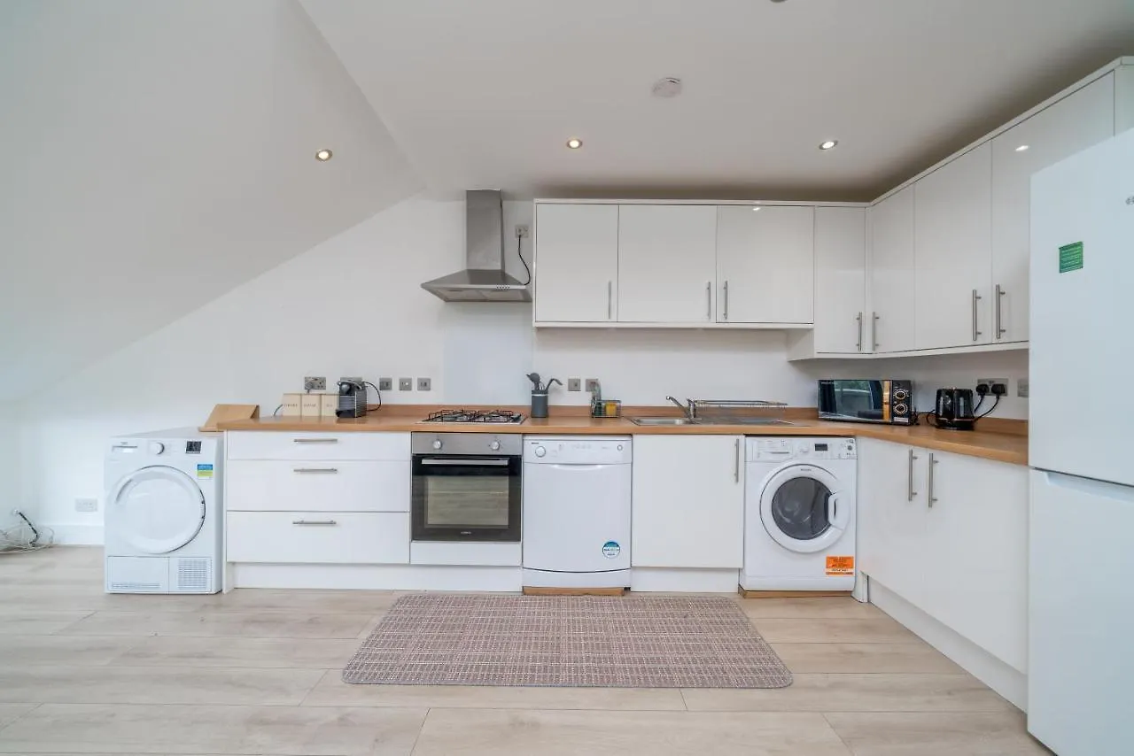 Modern 1 Bedroom City Penthouse Apartment London United Kingdom
