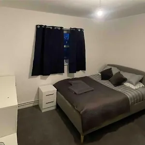 Lovely Spacious Entire 1 Bedroom - New Management , London United Kingdom